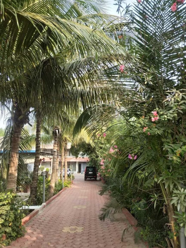 The Moonlight Resort Indore