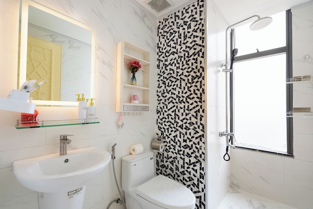 Gin House - Garden Gate APT Phu Nhuan