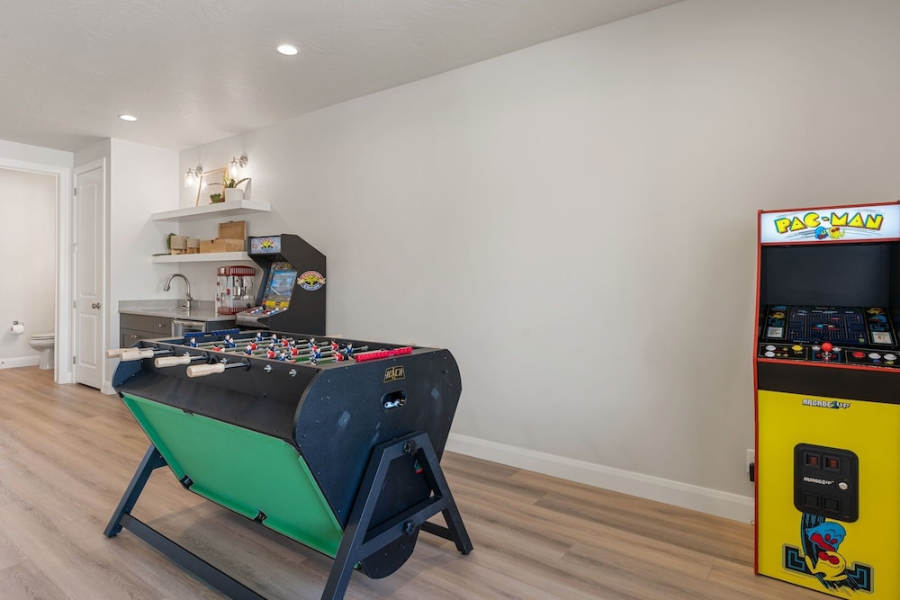 The Crash Pad 5 Bedroom Townhouse