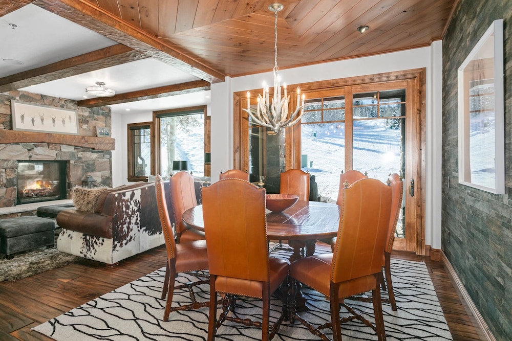 Grand Lodge - 3 Bedroom Deluxe #304 - Ski-in/out 3 Condo