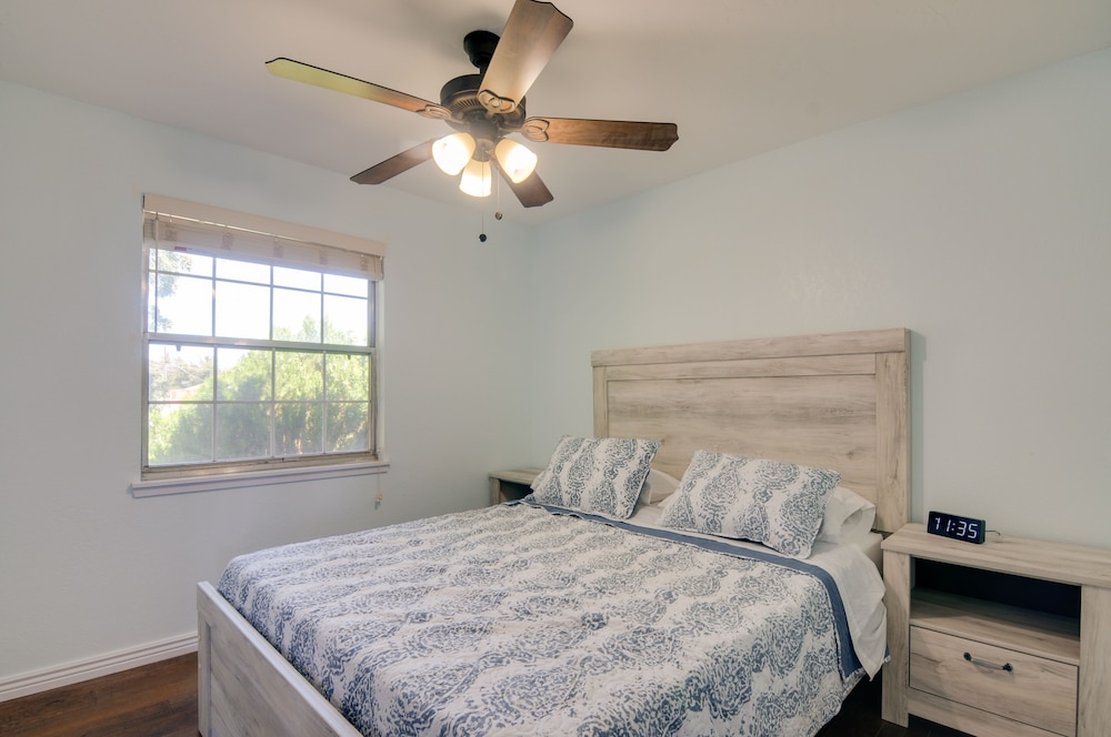 Picturesque Page Home Near Lake Powell & Hiking!
