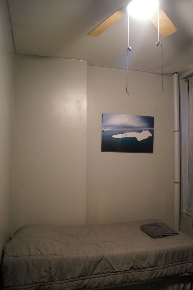 The Macaw Guesthouse