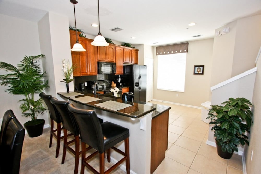 4845 Vista Cay