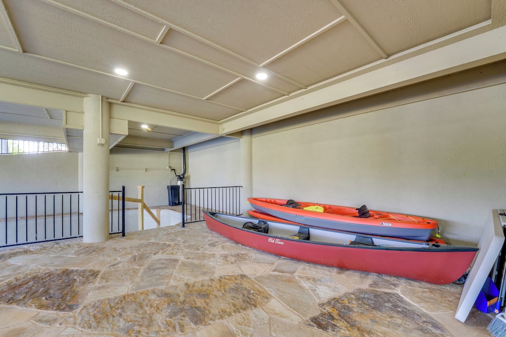 Luxe Waterfront Home w/ Boat Slip in New Braunfels