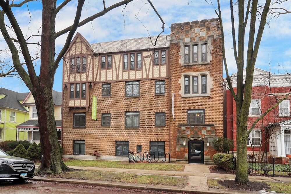 Cozy Charm Studio Apt - Kenwood 205
