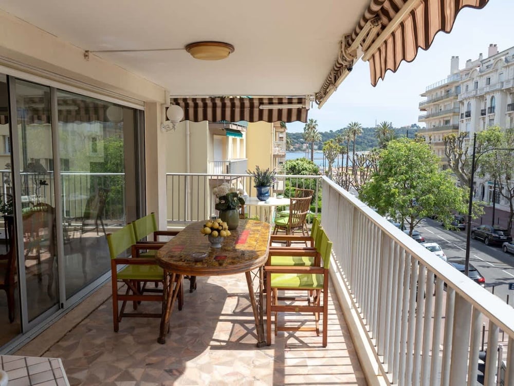 Apartment Near the Beaches Right in the Center Comfortable