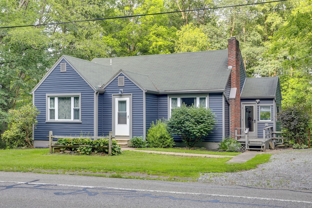 Meadville Vacations - Meadville Home: Private Yard  Fishing Nearby - Property Image 9