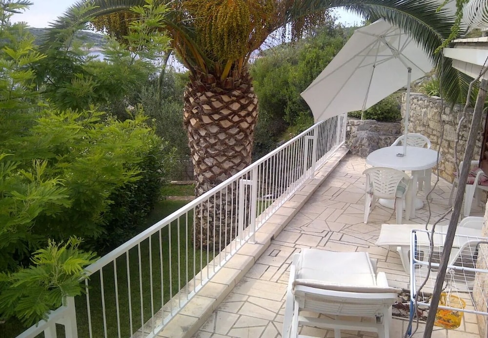 Knez - With Private Pool - H view 4