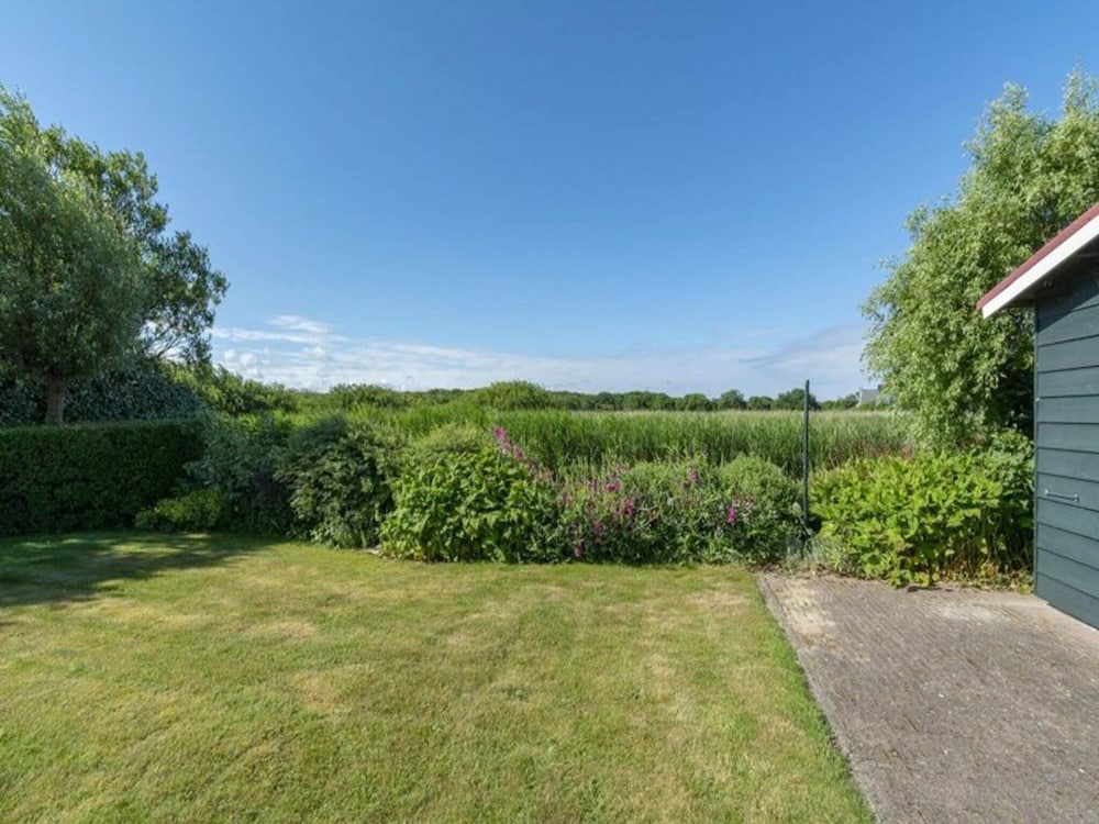 Beautiful Detached Holiday Villa Garden