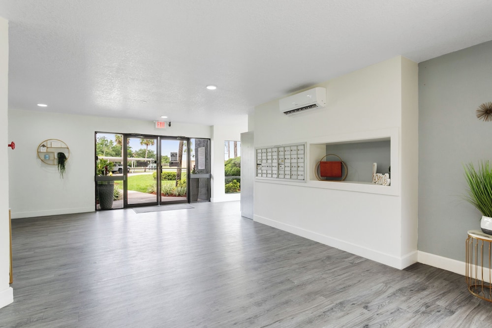 Oasis Apartment Homes