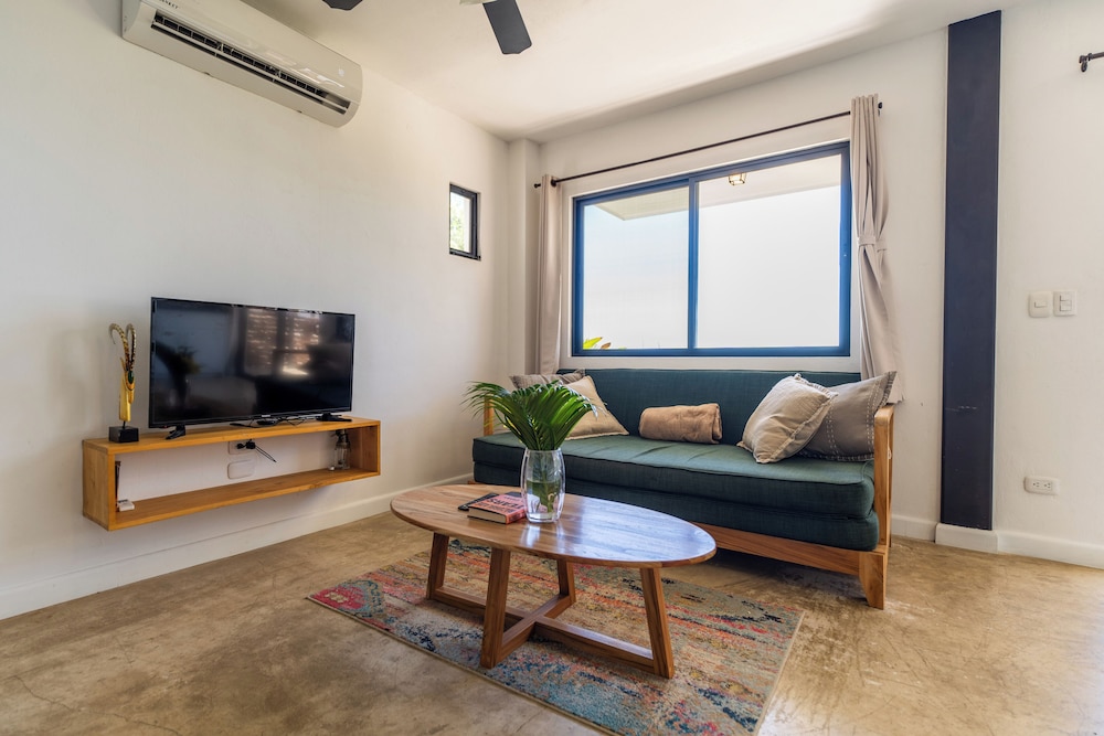 Sea View Paradise Retreat by Sea N' Rent