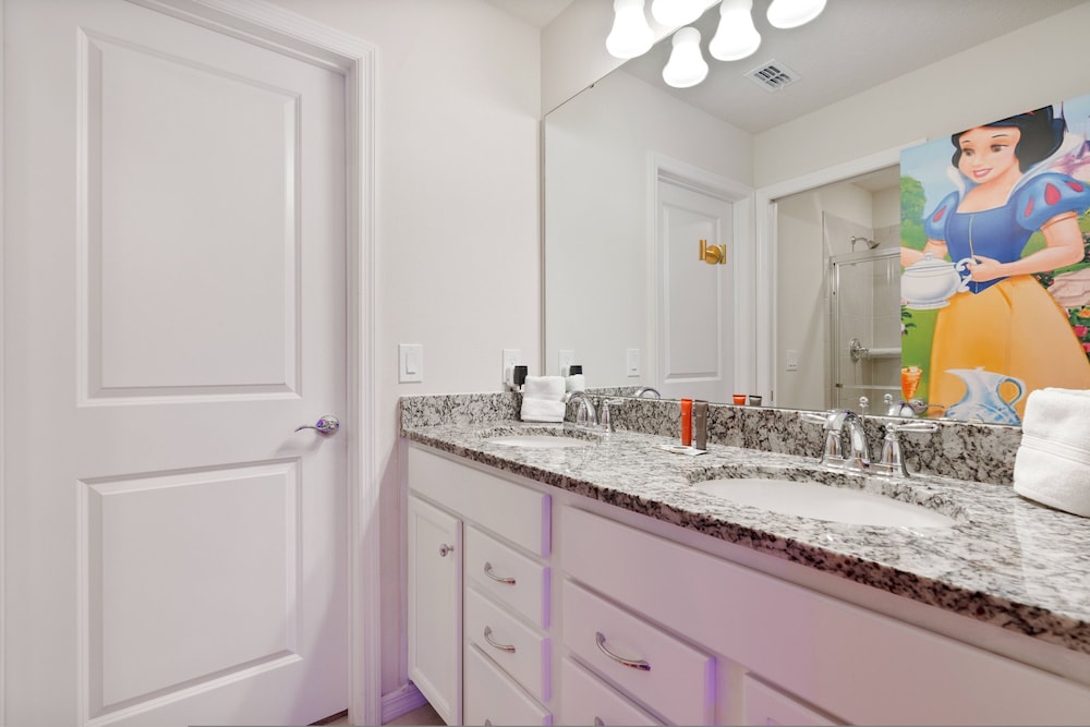 Brand NEW Luxury 10bedrooms At Windsor Island