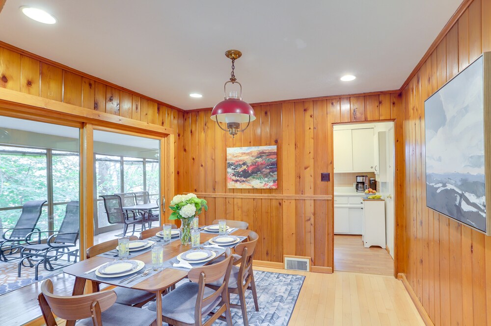 Peaceful New Buffalo Home: Walk to Lake Michigan! view 3