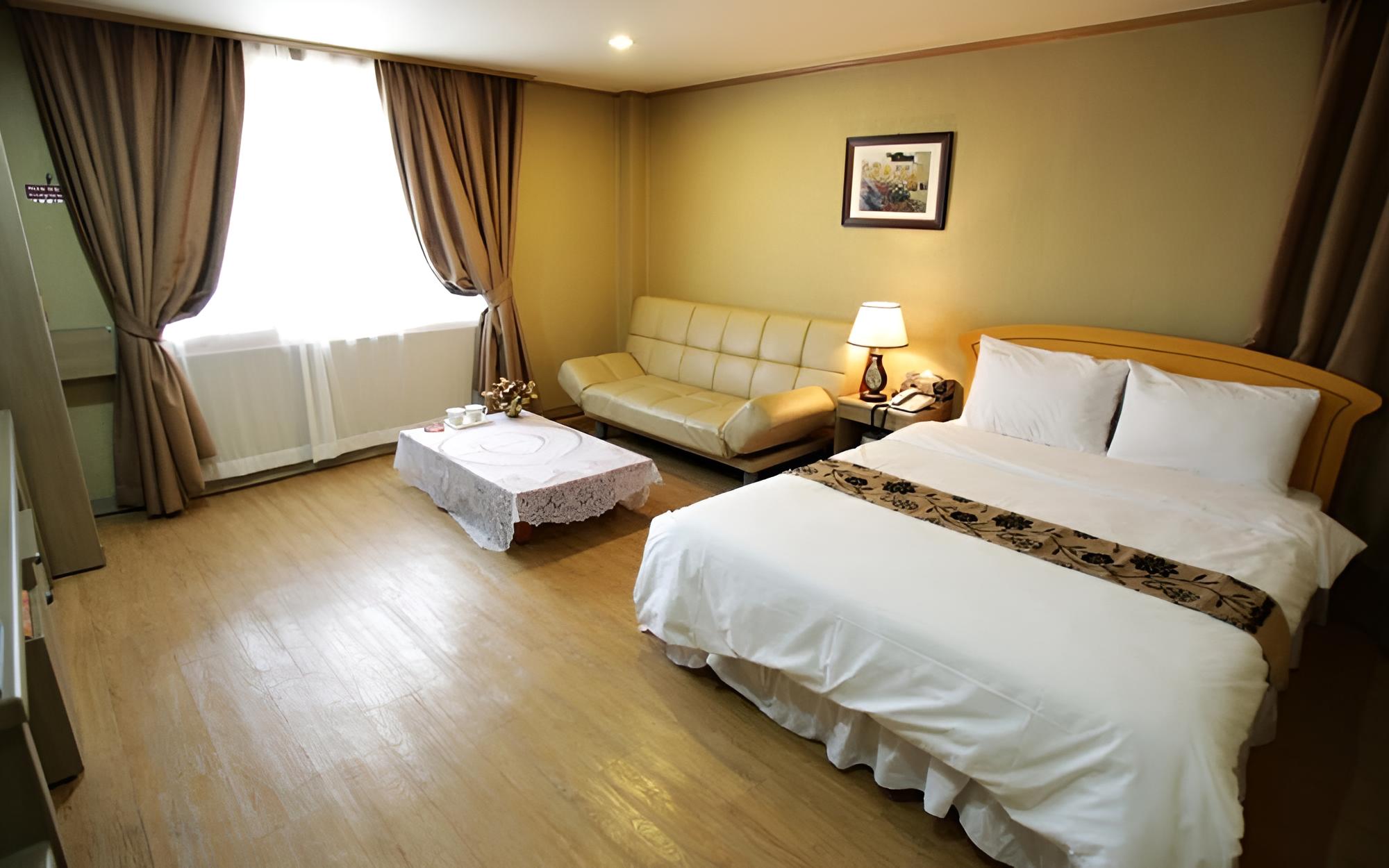 Onyang Herington Tourist Hotel