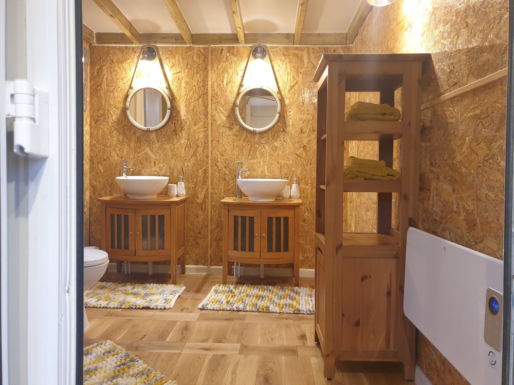 Shropshire - Riverside - Cabin - Sleeps 2 - Hottub view 2
