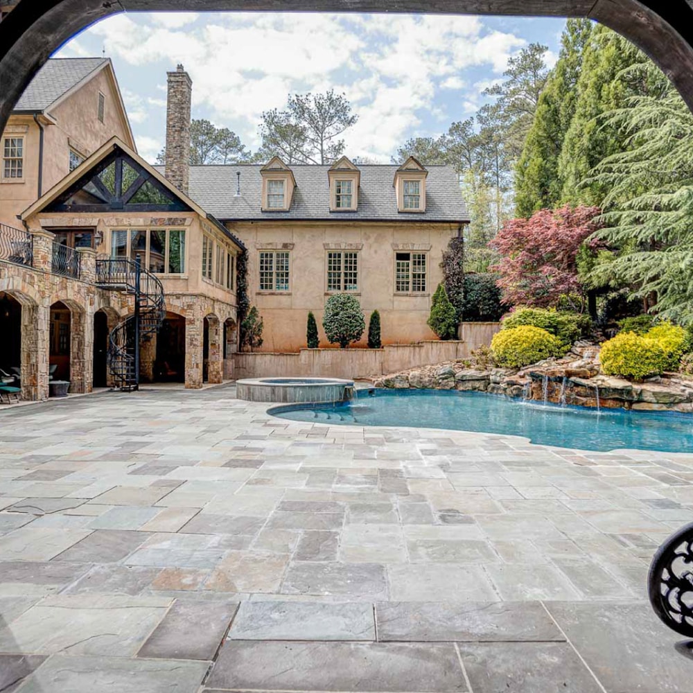 Lions Gate Estate in Sandy Springs view 4