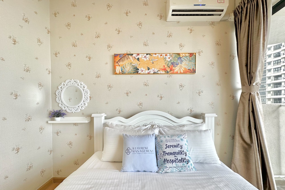 Country Garden Danga Bay Sea View Homestay by Stayrene
