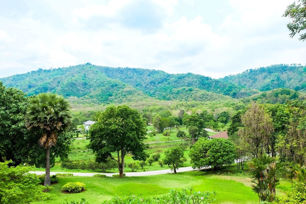 Monlada Khaoyai