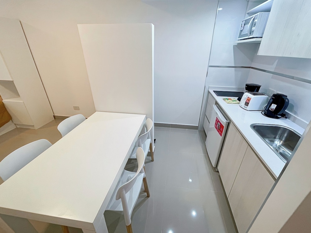 Ayres Suites Moreno