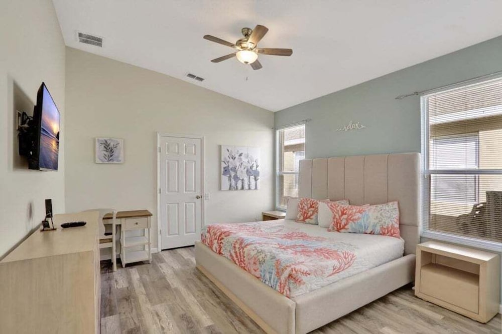 Luxury Windsor Palms Villa W/ Pool Near Disney! 4 Bedroom Villa