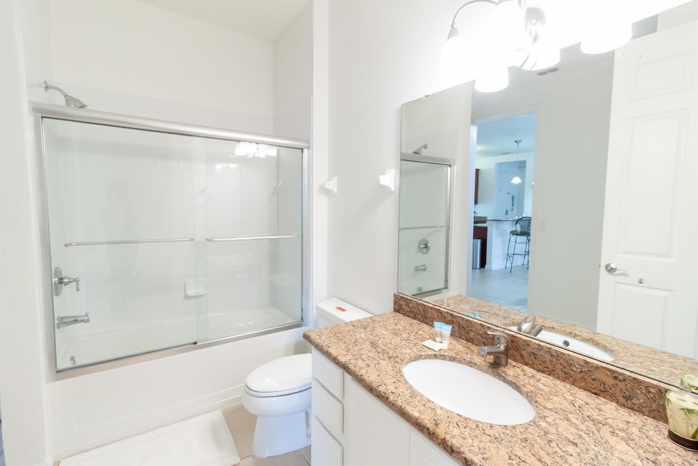 3 Bed 3 BA 5min Universal Spacious 1823ft