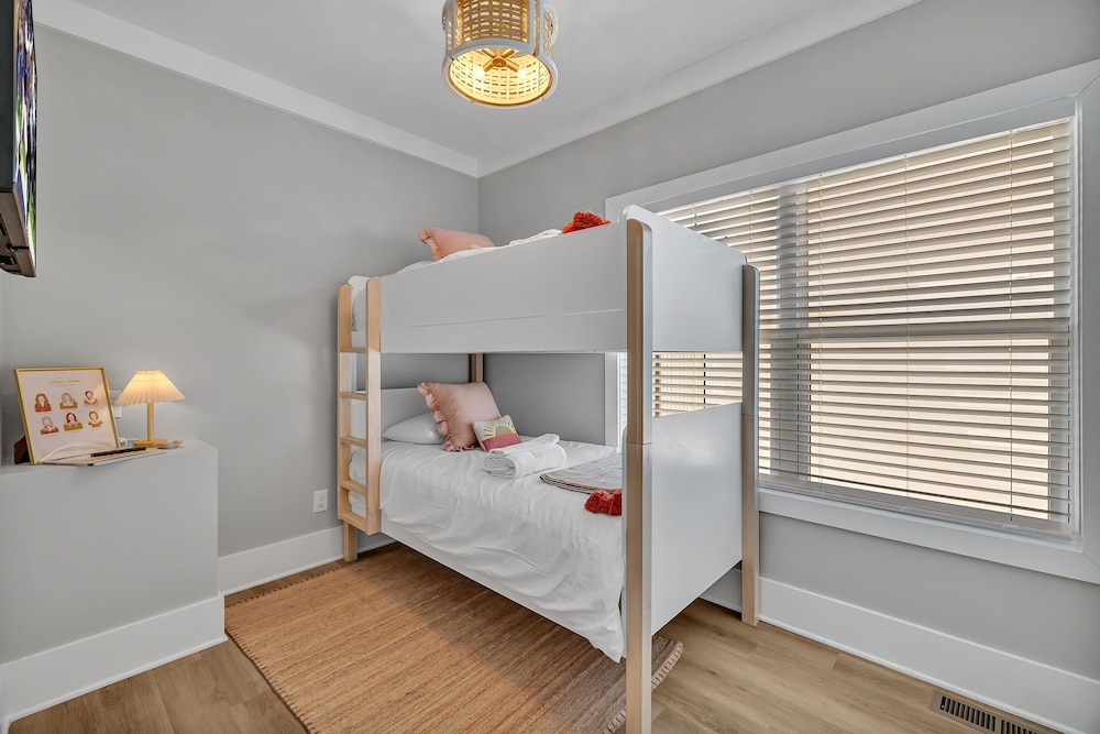 Alto-private Rooftop Deck-8 Mins to Broadway