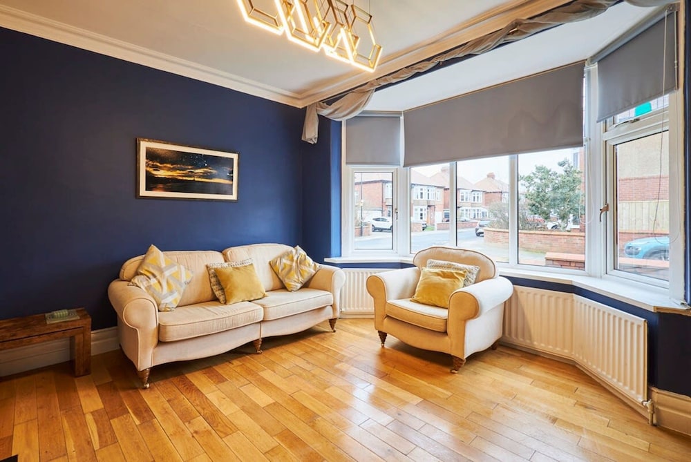 Host Stay Spire View House
