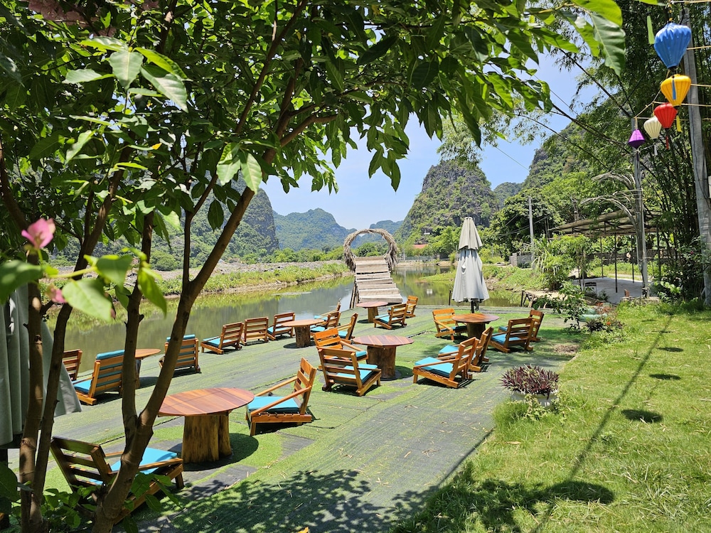 Quoc Khanh Bamboo Homestay - Hostel