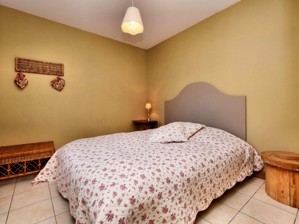 Cozy Holiday Home in Ennal view 4