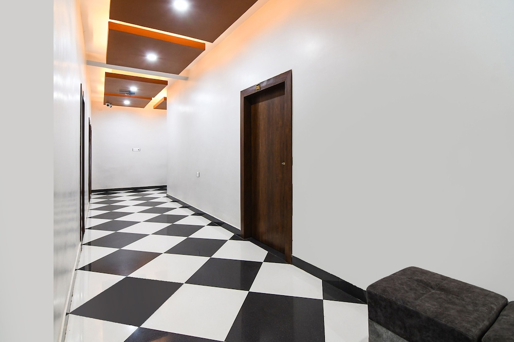 Fabhotel Cookwell