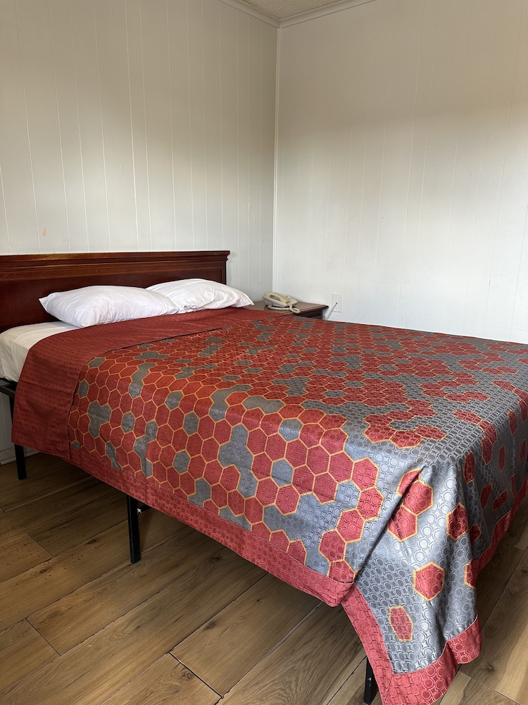 Montgomery Vacations - Travel Inn - Property Image 10