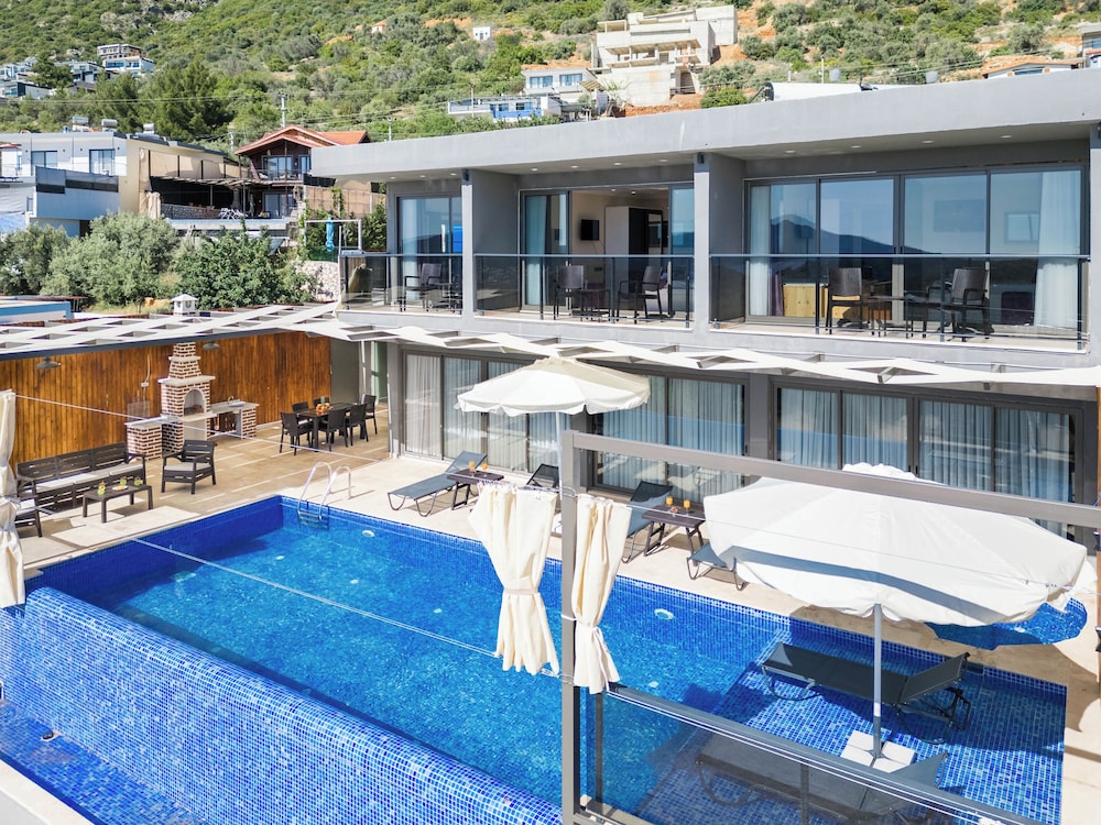 Grand Emora Villas