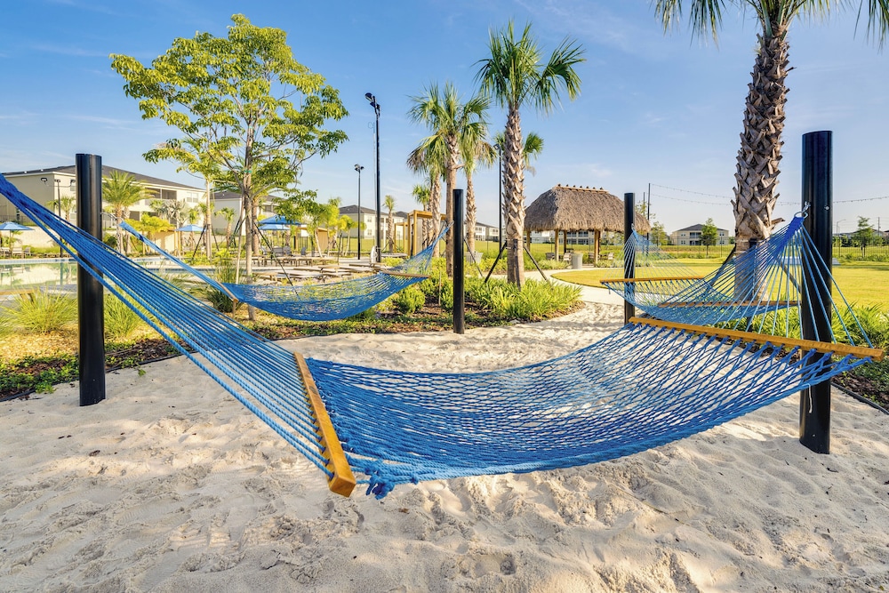 Family Oasis in Championsgate: Private Pool!