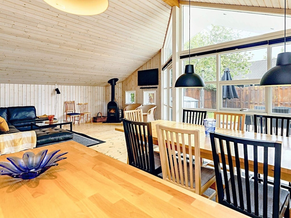 10 Person Holiday Home in Vaeggerlose