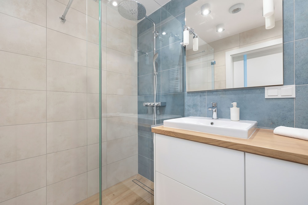 Shellter Apartment by Renters Prestige