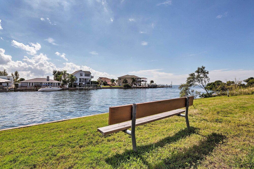 Waterfront Hudson Condo w/ Pool & Beach Access