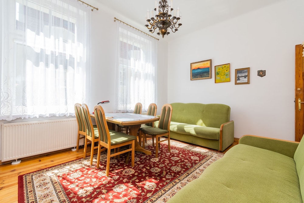 Sopocki Kredensik by Grand Apartments