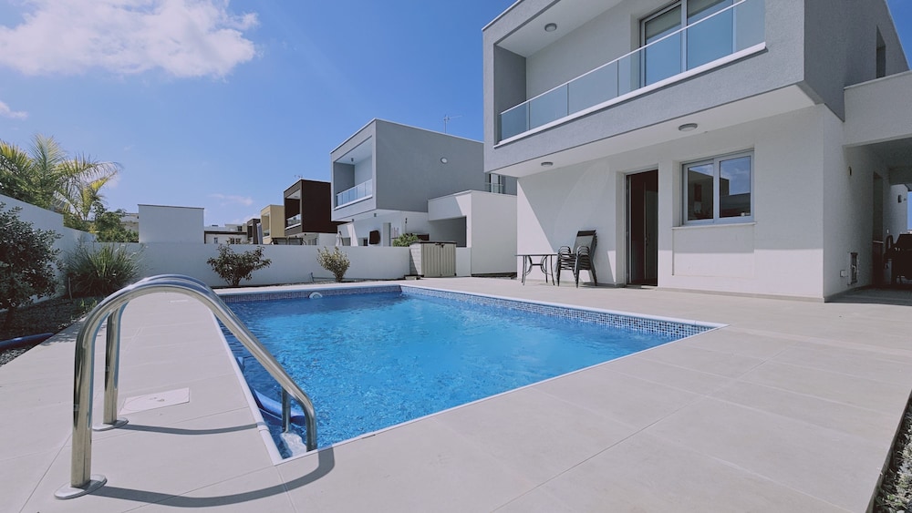 Stay Villa Jasmine in Paphos