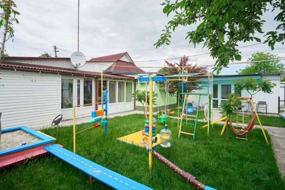 Boryspil Airport Sleep&Fly GuestHouse