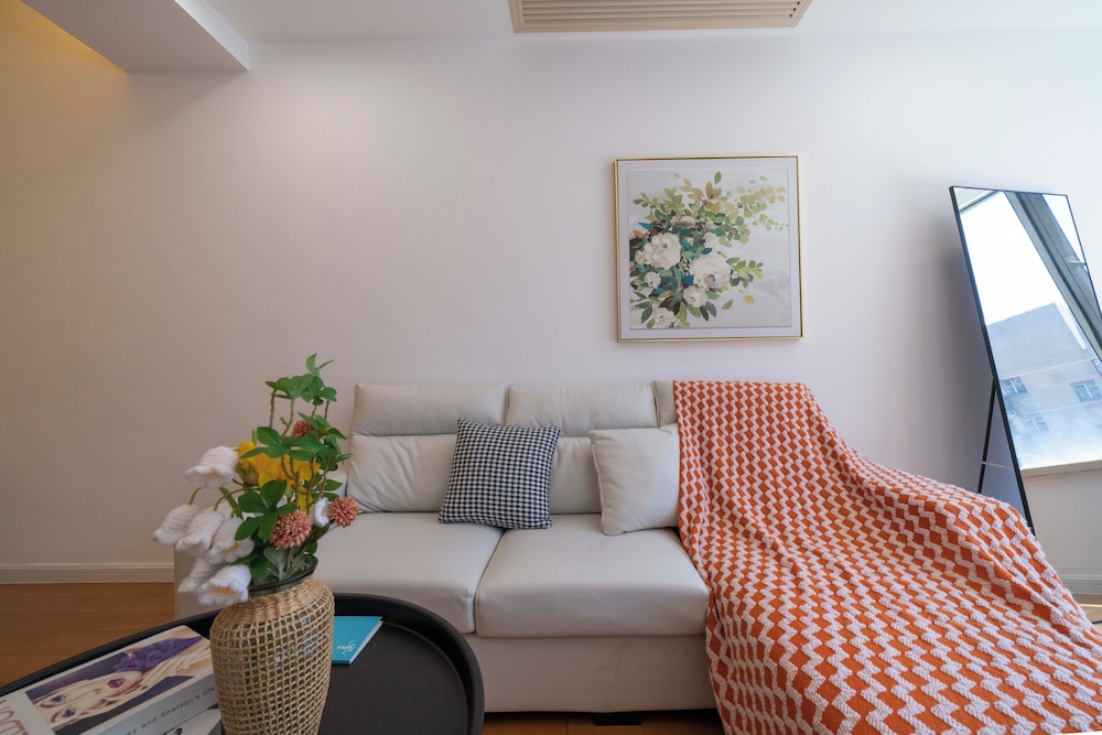 Tyms 1BR 1BA Apt Yongxin Century