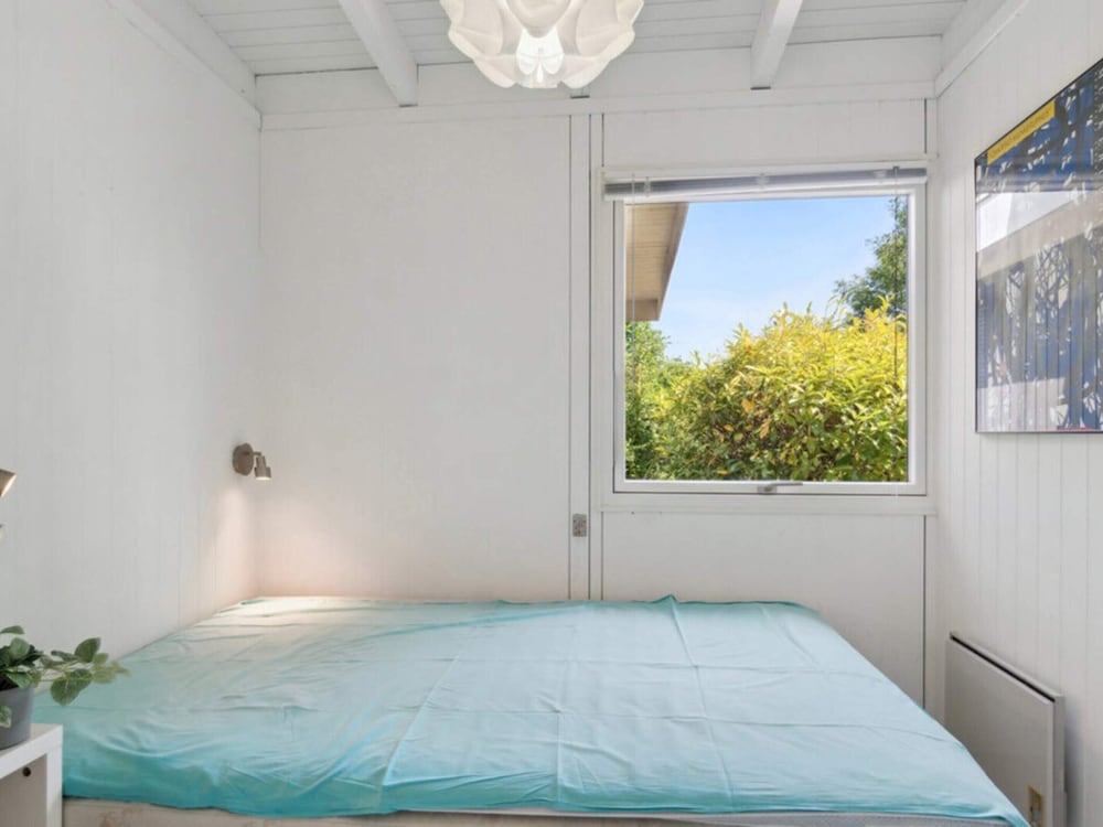 6 Person Holiday Home in Dronningmolle