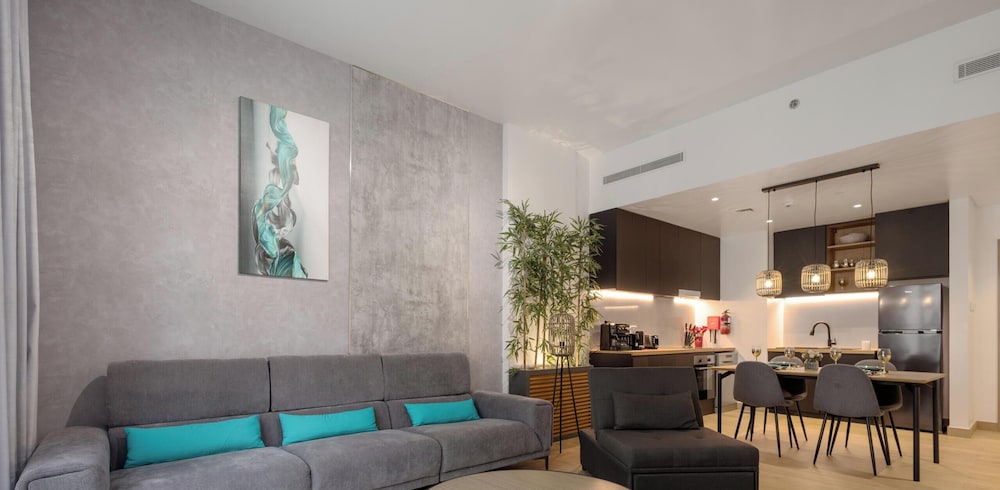 LUX The La Mer Beach Suite 5