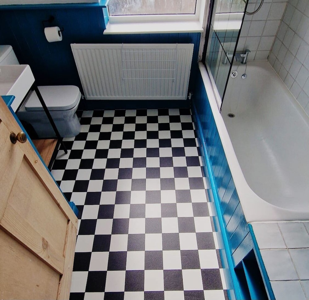 Inviting 2-bed Character House Stamford