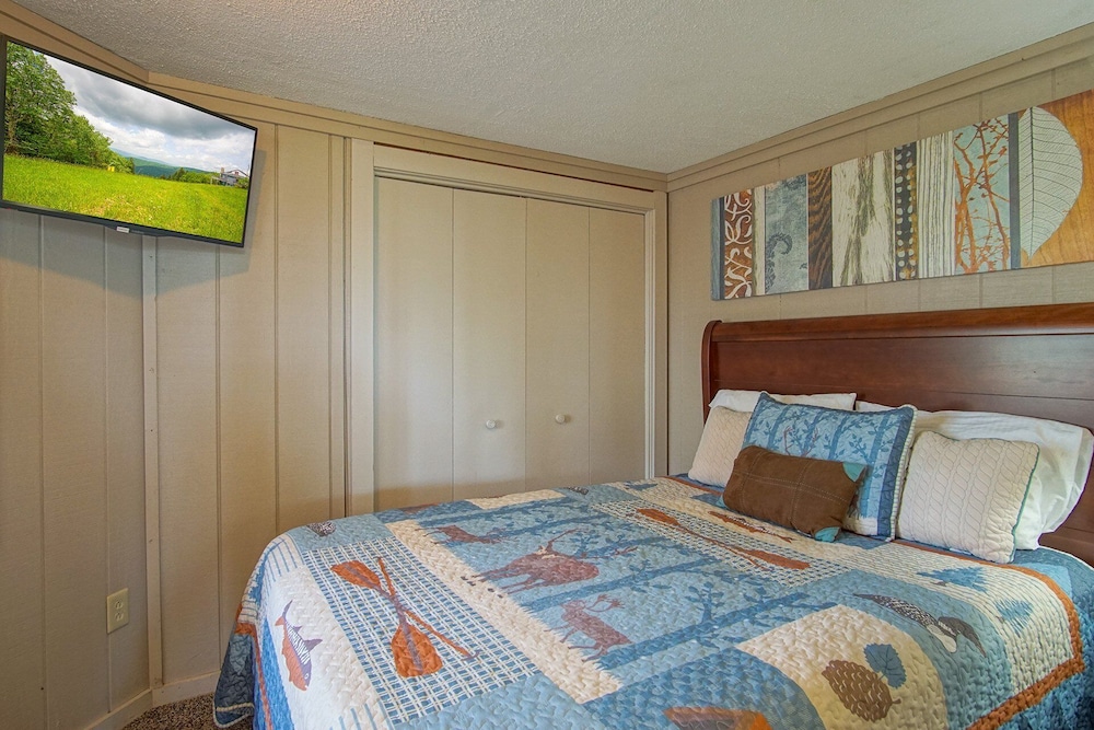 Fall Retreat Hutch 6 Slope Side 5BR on Cupp Run