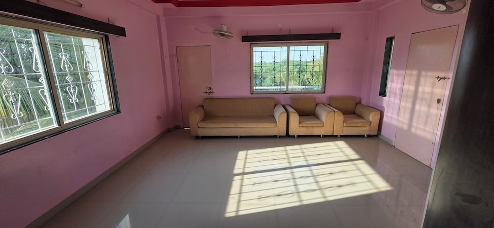 Hotel Manas