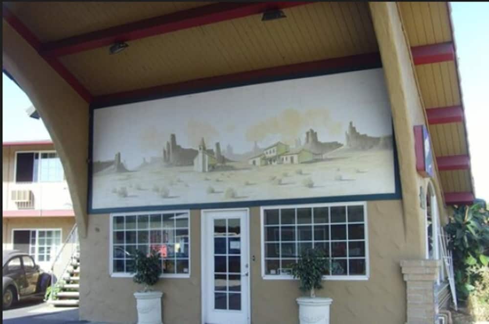 Stardust Inn