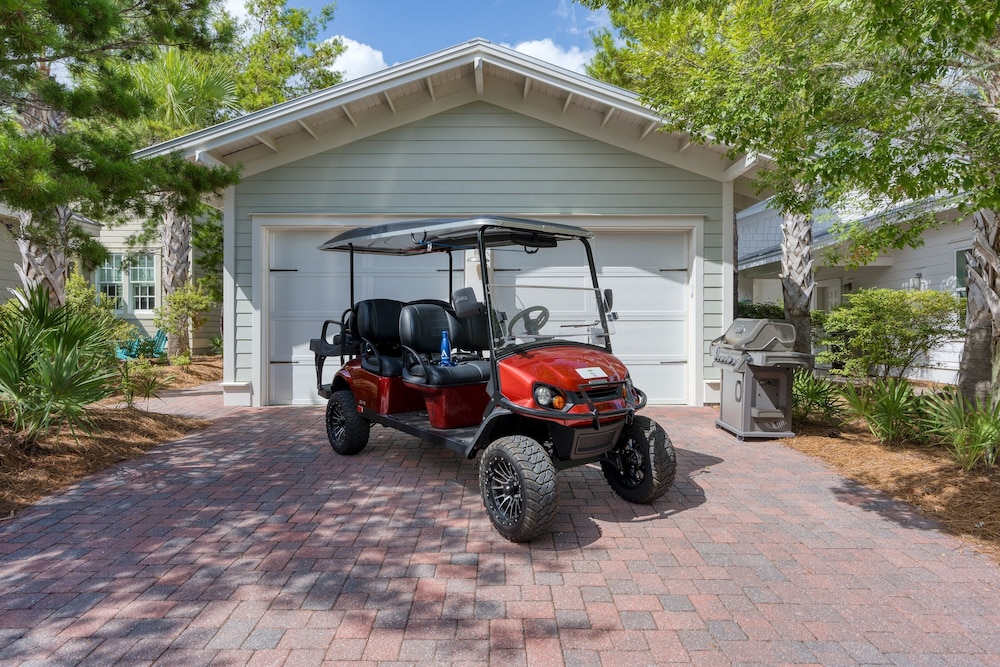 Shine on the Shore by Avantstay Pool Golf Cart