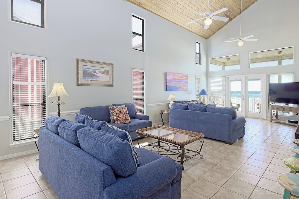 Triple Seas by Southern Vacation Rentals