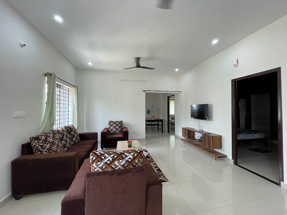 SSN HomeStays in Bangalore Near La Casa