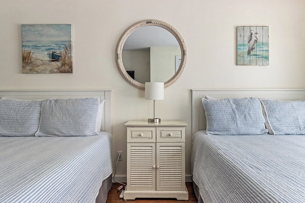 Serenity Shores by Southern Vacation Rentals